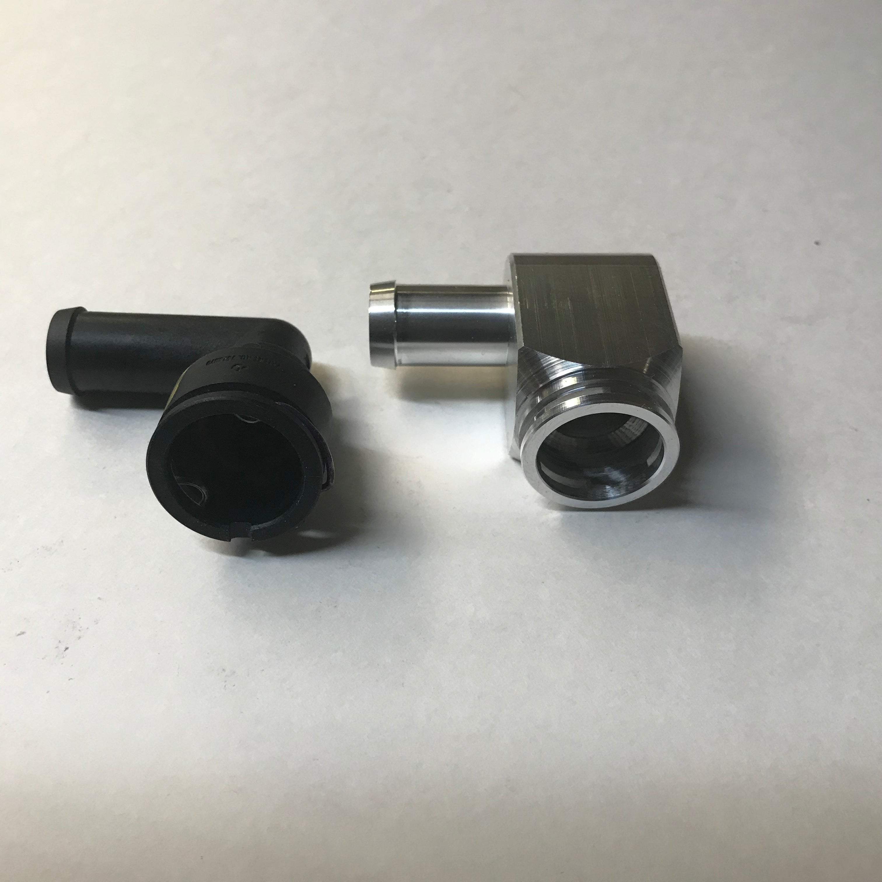 90 Degree 5/8 Female GM Quick Connect to 5/8 Male Barb Fitting